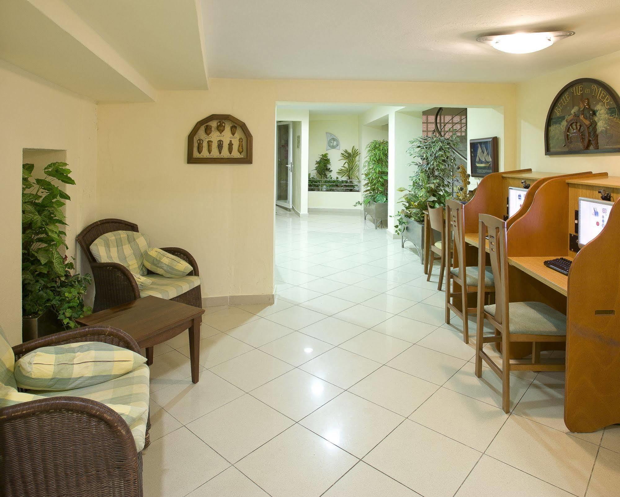 Aparthotel Reco Des Sol San Antonio  Facilities photo